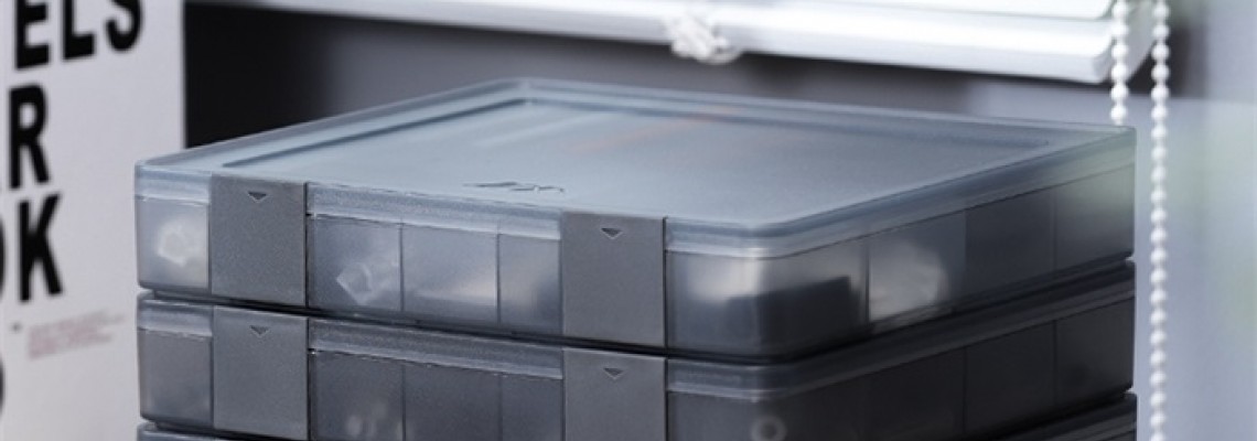 Declutter Your Space! How to Achieve Minimalist Wall Storage Aesthetics with a Set of 